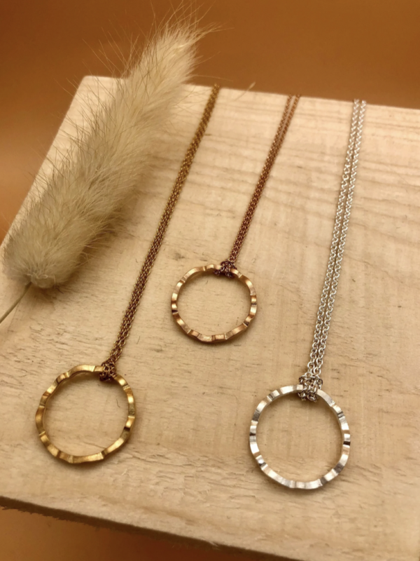 Kette mit Anhänger - Ring – Bild 2