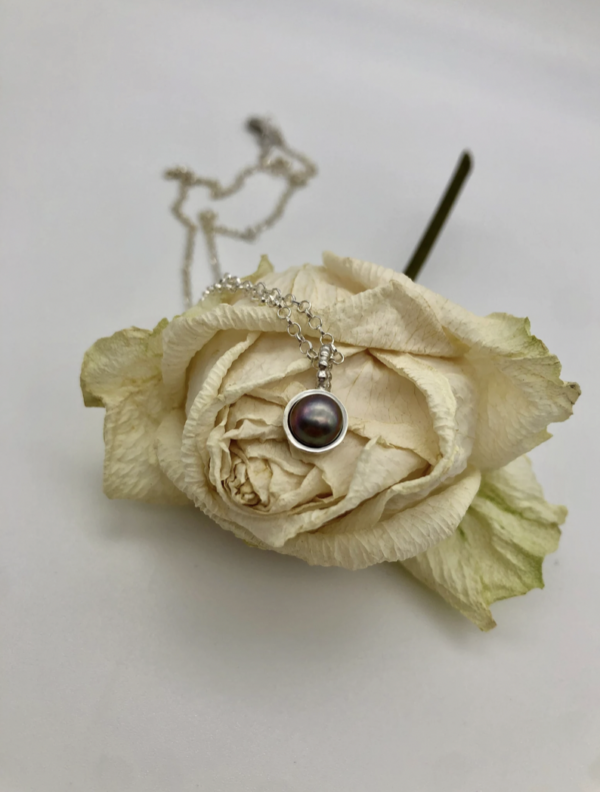 Kette mit Anhänger - Süßwasserzuchtperle