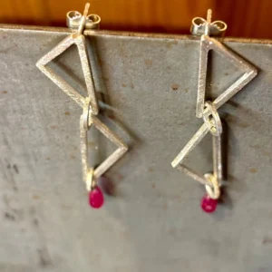 Ohrstecker silber - Rubin Geometrie