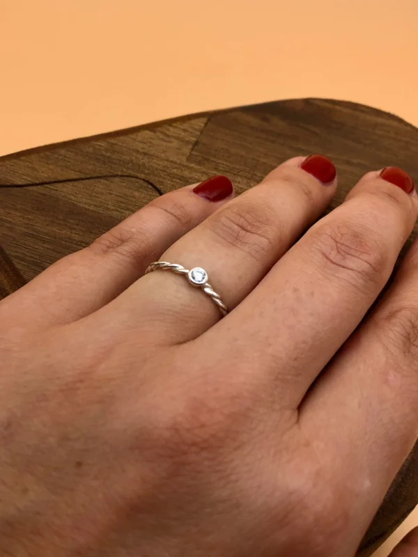 Verlobungsring Kordeldraht Zirkon-Diamant – Bild 7