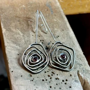 Ohrhaken silber - Rubin Rose