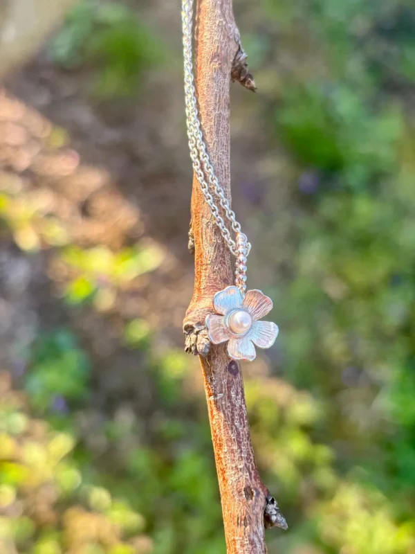 Kette mit Anhänger - silber Blüte – Bild 4