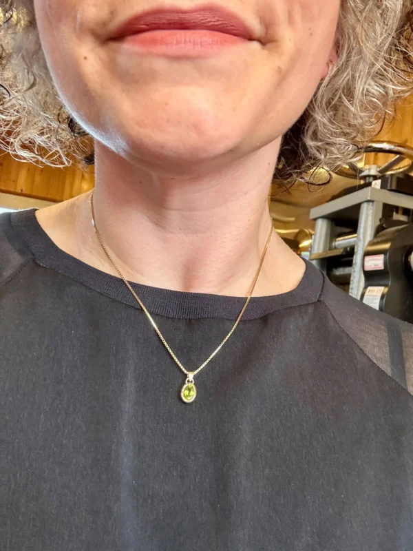 Kette mit Anhänger - gelbgold Peridot – Bild 3
