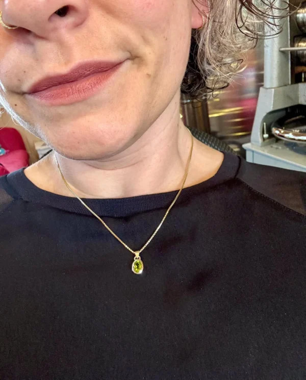 Kette mit Anhänger - gelbgold Peridot – Bild 5